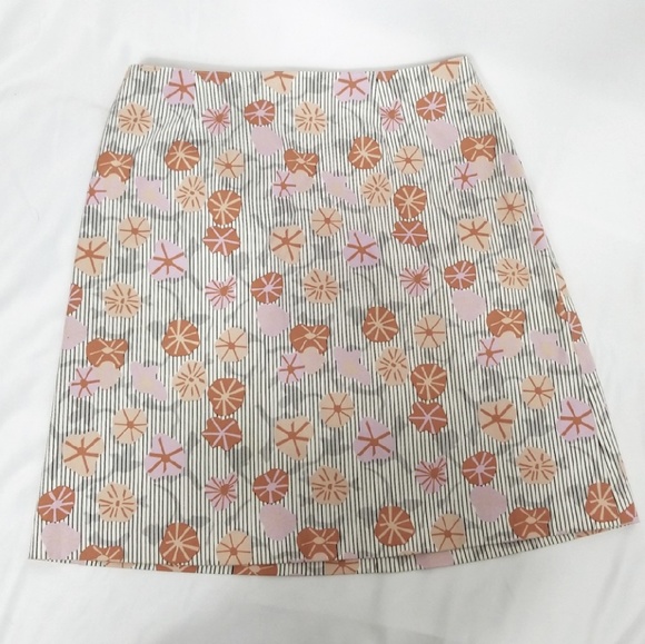 Patterned floral/stripe skirt - Picture 3 of 3